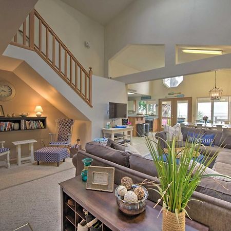 Warm Beach Hideaway With Private Beach! Stanwood Экстерьер фото