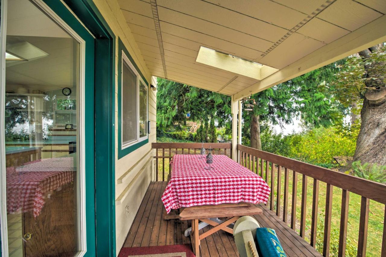 Warm Beach Hideaway With Private Beach! Stanwood Экстерьер фото